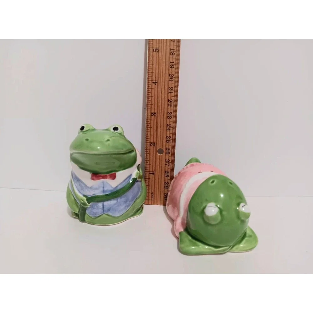 Otagiri Japan Mary Ann Baker Frog Ceramic Salt/Pepper Shakers